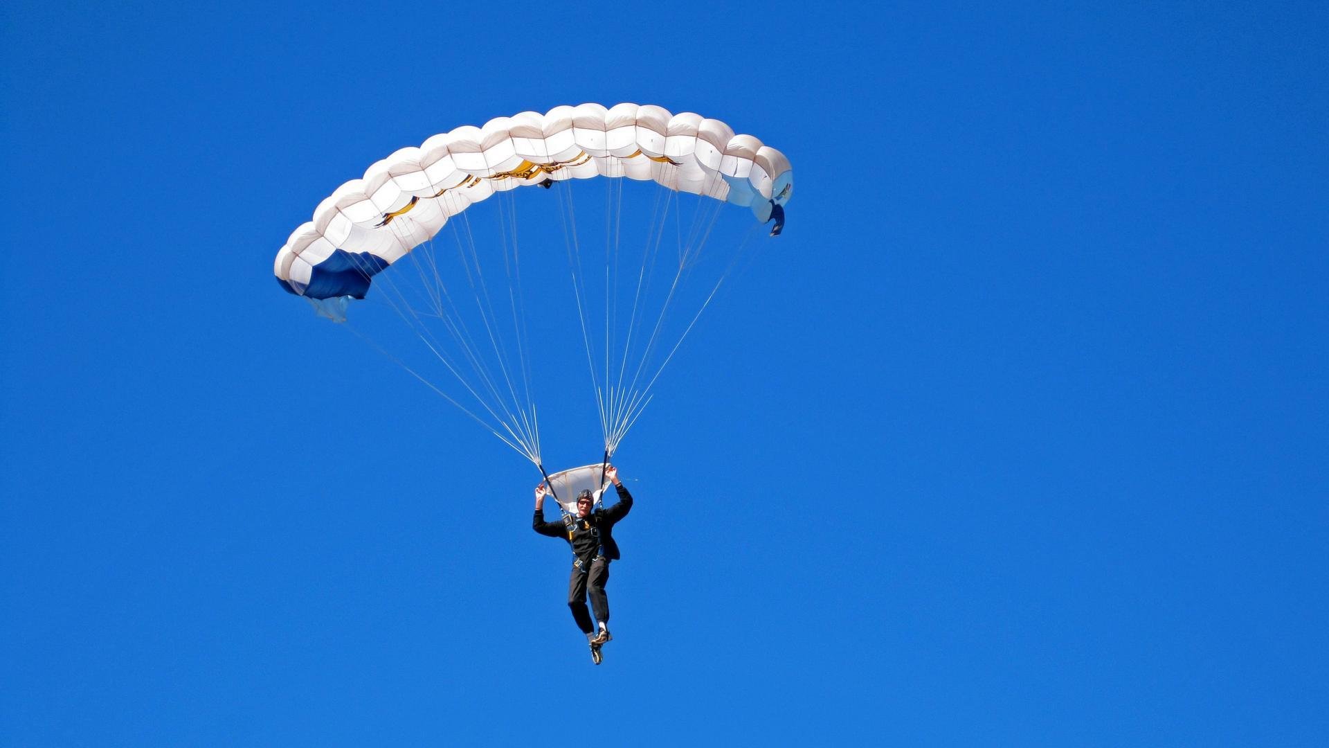 巴黎圣日耳曼豪取多场胜利,稳居法甲榜首